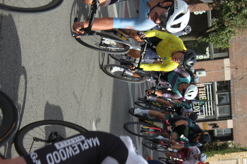 Giro della Montagna 2025 D -L.jpg :: Giro della Montagna 2025/Gateway Cup 2025 - August 31st 2025 -Men's CAT 2-3, 55 minutes of racing in a field of 150, Day three of four days of racing. The race is held in The Hill area of St. Louis, Missouri, USA. Category 3 (CAT 3) This intermediate category features longer and more challenging races, requiring a good understanding of racing tactics. Category 2 (CAT 2) Advanced category for experienced riders, with even more competitive races. -USA Cycling-