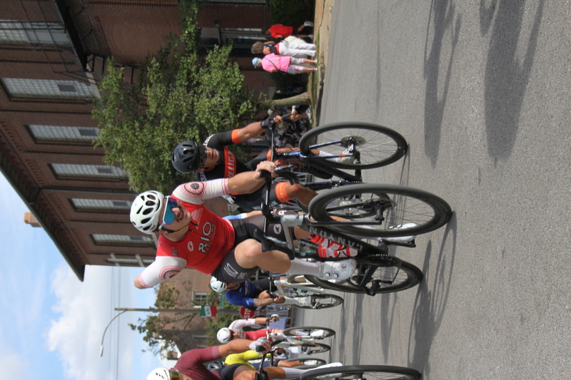 Giro della Montagna 2025 D -XXXIX.jpg :: Giro della Montagna 2025/Gateway Cup 2025 - August 31st 2025 -Men's CAT 2-3, 55 minutes of racing in a field of 150, Day three of four days of racing. The race is held in The Hill area of St. Louis, Missouri, USA. Category 3 (CAT 3) This intermediate category features longer and more challenging races, requiring a good understanding of racing tactics. Category 2 (CAT 2) Advanced category for experienced riders, with even more competitive races. -USA Cycling-