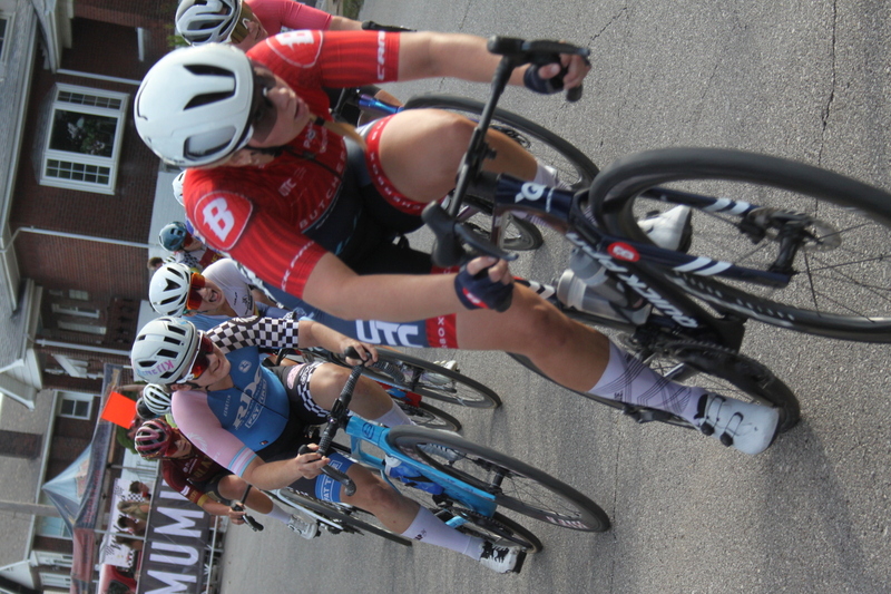 Giro della Montagna 2025 F -IV.jpg :: Giro della Montagna 2025/Gateway Cup 2025 - American Criterium Cup 2025 - Women's Pro 1-2, 70 minutes of racing, a field 150, Stop 6 - Bommarito Audi West County Gateway Cup, Four days of racing over Labor Day Weekend, The Bommarito Audi West County Gateway Cup feature four of St. Louis signature neighborhoods and the final stage of the American Criterium Cup at the Classic Giro della Montagna Criterium. -USA Cycling- Pelton - in a bicycle race, the term -peloton- refers to the main group of riders, also known as the -pack- or -bunch.- Riders race in a pack to draft, which means they ride closely together to save energy and improve speed.   