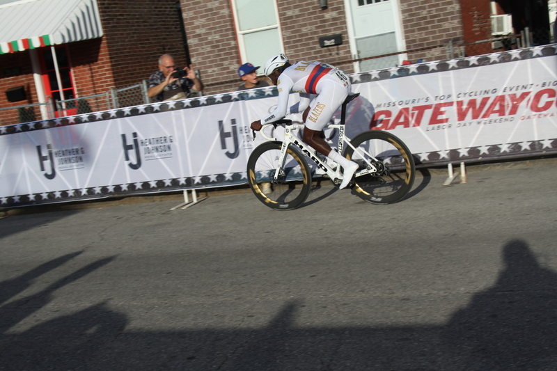 Giro della Montagna 2025 F -LXIX.jpg :: Giro della Montagna 2025, Gateway Cup 2025, August 31st 2025, Men's CAT 1, 70 Minutes of racing, a field of 150- The Giro della Montagna presented by VOLPI FOODS - the third stop of the Bommarito Audi West County Gateway Cup and the final event on the American Criterium Cup. The course is called -The Hill- for a reason long and rectangular the uphill race from turn 2 to turn 3 decides the race. Turn 4 leads to a Mach 5 downhill sprint, making lap positioning critical. -Presented by VOLPI FOODS- Category 1 (CAT I) The highest level, reserved for elite riders who have demonstrated exceptional skill and performance. -USA Cycling- UCI Racing License - Designed for individuals racing in UCI events on US soil or abroad, USA Cycling's International Membership grants you immediate access to thousands bike races around the world. -USA Cycling-