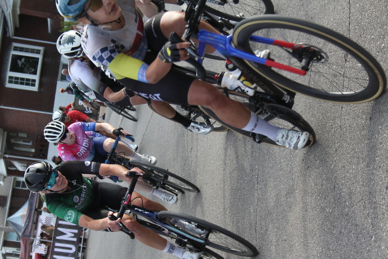 Giro della Montagna 2025 F -VIII.jpg :: Giro della Montagna 2025/Gateway Cup 2025 - American Criterium Cup 2025 - Women's Pro 1-2, 70 minutes of racing, a field 150, Stop 6 - Bommarito Audi West County Gateway Cup, Four days of racing over Labor Day Weekend, The Bommarito Audi West County Gateway Cup feature four of St. Louis signature neighborhoods and the final stage of the American Criterium Cup at the Classic Giro della Montagna Criterium. -USA Cycling- Pelton - in a bicycle race, the term -peloton- refers to the main group of riders, also known as the -pack- or -bunch.- Riders race in a pack to draft, which means they ride closely together to save energy and improve speed.   
