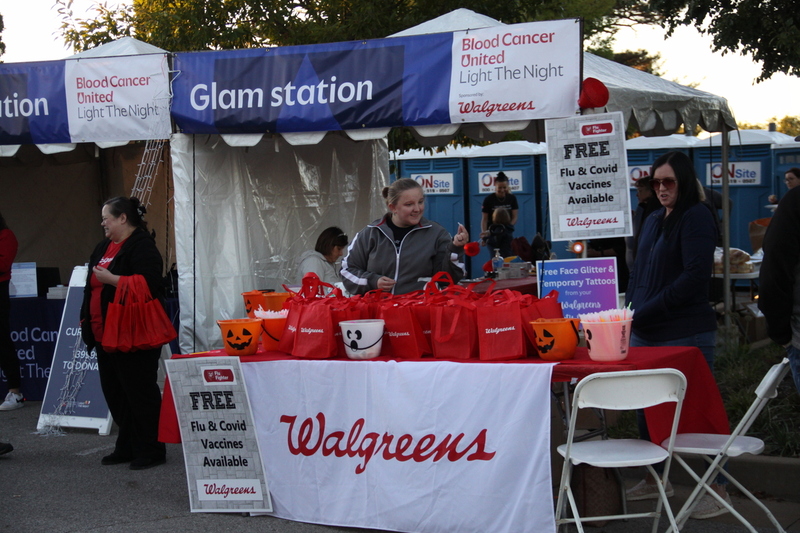 Light the Night St Louis 2025 IX.jpg :: Blood Cancer United/Light the Night 2025/Leukemia & Lymphoma Society - October 19 2025 - This annual event is held in Forest Park-St. Louis, Missouri, USA. Light the Night is for Blood Cancer survivors, patients, and families as well as friends. The lanterns light the night.  