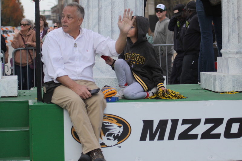 St Louis Thanksgiving Parade 2025 A -XIV.jpg :: St. Louis Thanksgiving Parade 2025 - 11/22/2025 - 2pm - The parade began at the Stifel Theatre (Kiel Opera House) on Market Street in St. Louis, Missouri, USA. The St. Louis Thanksgiving Parade is the parade that starts the Winter Holiday Season. The Parade ends at Kiener Plaza near the Old Courthouse in front of the Gateway Arch. 