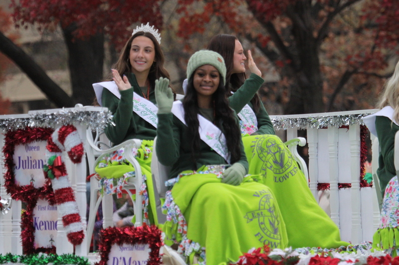 St Louis Thanksgiving Parade 2025 A -XXVII.jpg :: St. Louis Thanksgiving Parade 2025 - 11/22/2025 - 2pm - The parade began at the Stifel Theatre (Kiel Opera House) on Market Street in St. Louis, Missouri, USA. The St. Louis Thanksgiving Parade is the parade that starts the Winter Holiday Season. The Parade ends at Kiener Plaza near the Old Courthouse in front of the Gateway Arch. 