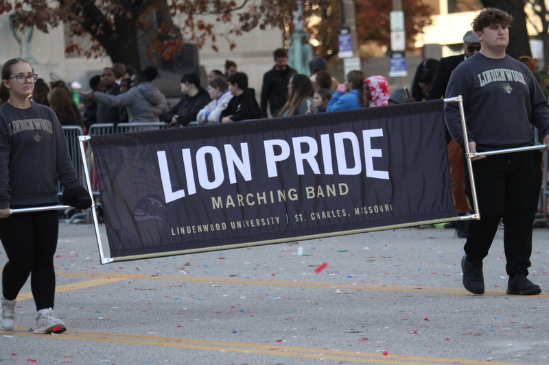 St Louis Thanksgiving Parade 2025 B -LXV.jpg :: St. Louis Thanksgiving Parade 2025 - 11/22/2025 2pm - The St. Louis Thanksgiving Parade 2025 has over 120 entrees. The parade is the open event to the winter holiday season. The parade ends at Kiener Plaza at Winterfest in St. Louis, Missouri, USA.