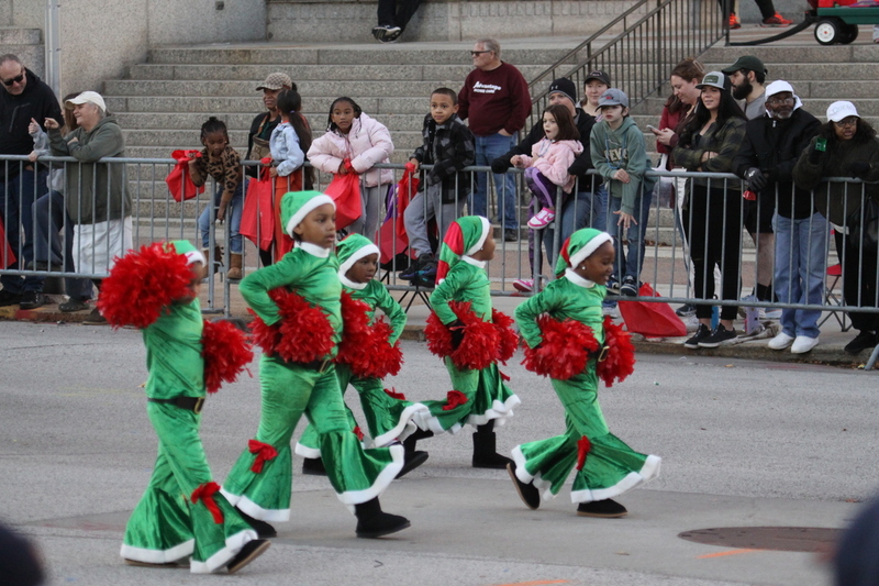 St Louis Thanksgiving Parade 2025 B -LXXVI.jpg :: St. Louis Thanksgiving Parade 2025 - 11/22/2025 2pm - The St. Louis Thanksgiving Parade 2025 has over 120 entrees. The parade is the open event to the winter holiday season. The parade ends at Kiener Plaza at Winterfest in St. Louis, Missouri, USA.