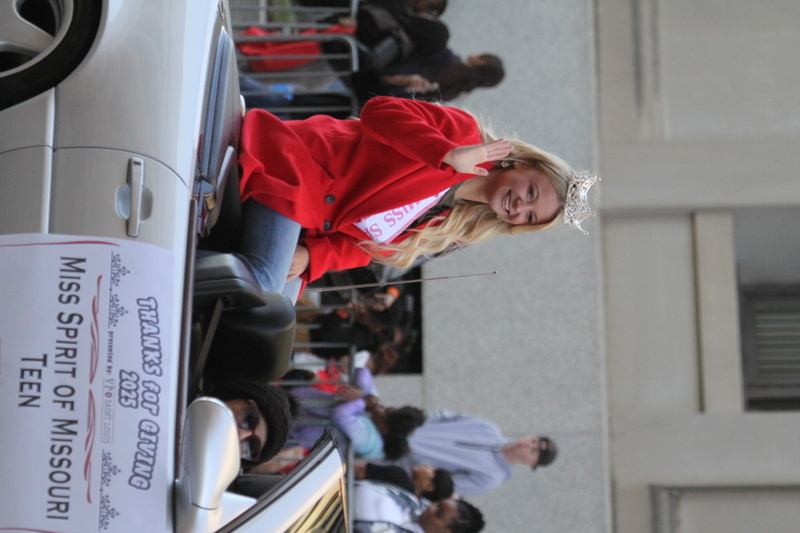 St Louis Thanksgiving Parade 2025 B -LXXVIII.jpg :: St. Louis Thanksgiving Parade 2025 - 11/22/2025 2pm - The St. Louis Thanksgiving Parade 2025 has over 120 entrees. The parade is the open event to the winter holiday season. The parade ends at Kiener Plaza at Winterfest in St. Louis, Missouri, USA.