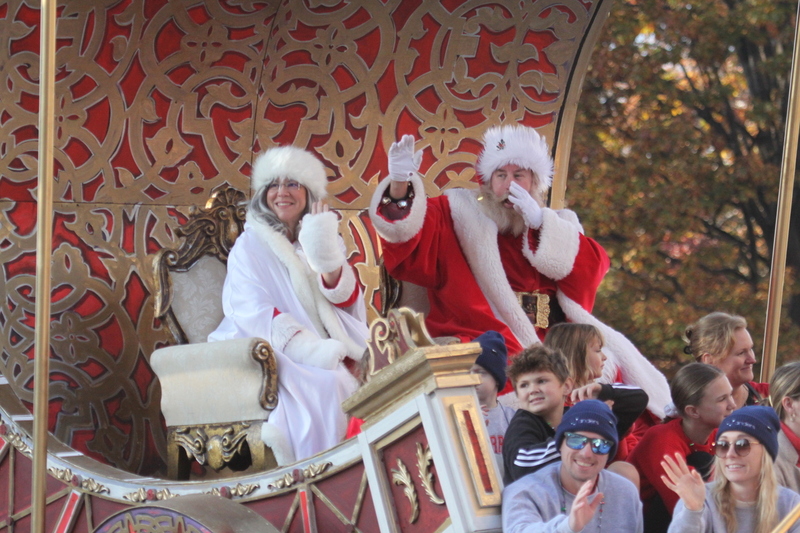 St Louis Thanksgiving Parade 2025 B -LXXXV.jpg :: St. Louis Thanksgiving Parade 2025 - 11/22/2025 2pm - The St. Louis Thanksgiving Parade 2025 has over 120 entrees. The parade is the open event to the winter holiday season. The parade ends at Kiener Plaza at Winterfest in St. Louis, Missouri, USA.