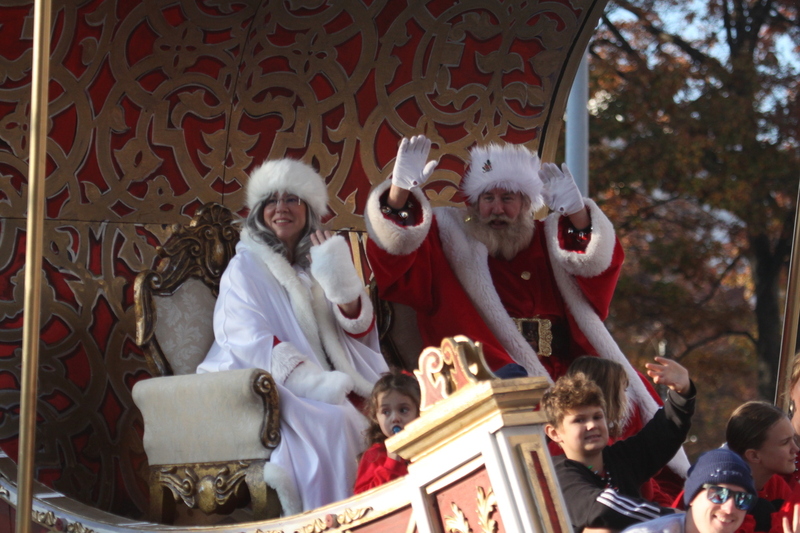 St Louis Thanksgiving Parade 2025 B -LXXXVII.jpg :: St. Louis Thanksgiving Parade 2025 - 11/22/2025 2pm - The St. Louis Thanksgiving Parade 2025 has over 120 entrees. The parade is the open event to the winter holiday season. The parade ends at Kiener Plaza at Winterfest in St. Louis, Missouri, USA.