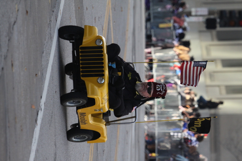 St Louis Thanksgiving Parade 2025 CI.jpg :: St. Louis Thanksgiving Parade 2025 - 11/22/2025 - 2pm - The parade began at the Stifel Theatre (Kiel Opera House) on Market Street in St. Louis, Missouri, USA. The St. Louis Thanksgiving Parade is the parade that starts the Winter Holiday Season. The Parade ends at Kiener Plaza near the Old Courthouse in front of the Gateway Arch. 