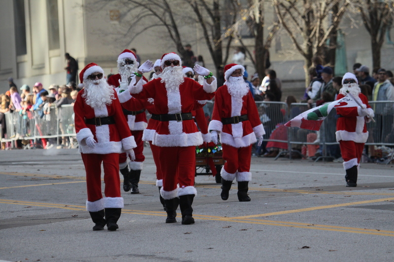 St Louis Thanksgiving Parade 2025 LI.jpg :: St Louis Thanksgiving Parade 2025 - 11/22/2025 - 2pm the parade made its way down Market Street to Kiener Plaza in St. Louis, Missouri, USA.  More than 120 entrees to the delight of spectators. it was a warmer than usual day for late November in St Louis. After the parade is the opening of Kiener Plaza's Winterfest 2025. Lighting of the tree for the beginning of the Christmas season. 