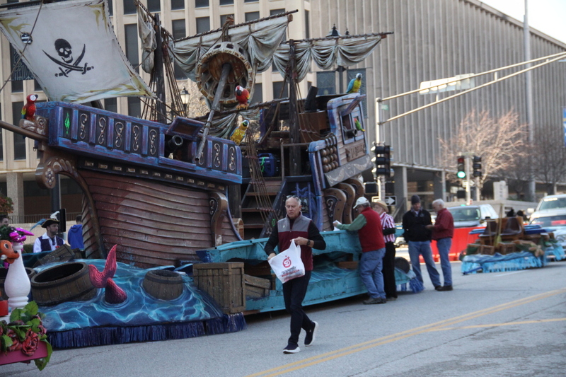 St Louis Thanksgiving Parade 2025 VIII.jpg :: St. Louis Thanksgiving Parade 2025 - 11/22/2025 - On a warm Saturday in Downtown St. Louis, Missouri, USA the floats are readied for the days parade and the opening of 'The Winterfest' at Kiener Plaza. The Lighting of the Tree is also today to begin the Christmas season in St. Louis. There will be over 120 entrees for parade goers to view. 