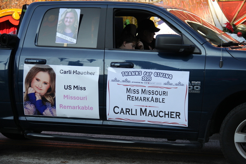 St Louis Thanksgiving Parade 2025 X.jpg :: St. Louis Thanksgiving Parade 2025 - 11/22/2025 - On a warm Saturday in Downtown St. Louis, Missouri, USA the floats are readied for the days parade and the opening of 'The Winterfest' at Kiener Plaza. The Lighting of the Tree is also today to begin the Christmas season in St. Louis. There will be over 120 entrees for parade goers to view. 