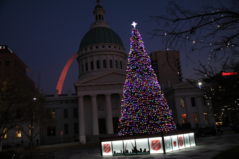 St Louis Winterfest 2025 XXX.jpg :: St. Louis WINTERFEST 2025-2026 at Kiener Plaza in Downtown St. Louis, Missouri, USA. 10th Anniversary the festival has food and drink family fun from November 22,2025 to January 11,2026. On-site activities Ice Skating, Cozy Igloos, Marshmallow toasting, S'mores station, all under thousands of twinkling lights. Ameren Missouri Festival of Lights, The Salvation Army Tree of Lights movie night and fireworks