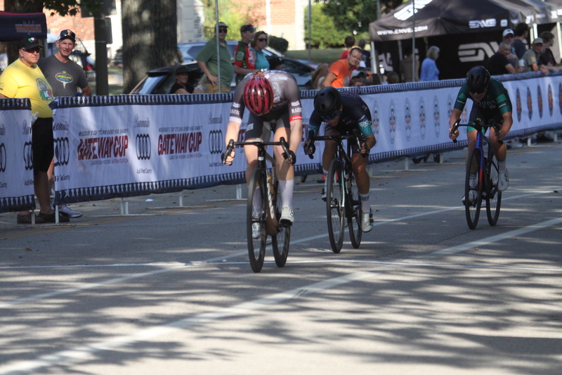 Tour De Francis Park 2025 D -LX.jpg :: Tour de Francis Park 2025/Gateway Cup 2025 - Women's Pro CAT 1-2, 70 minutes of racing- Fast, Wide, Smooth, and FAST, the Tour de Francis Park is a series favorite. This long 1.2-mile course, is full throttle-featuring one superfast downhill turn 2 that sets up a long uphill drag to the finish. Omnium - a multiple race event in track cycling. In recent years, road racing has also adopted the term to describe multi-day races that feature three primary road races events (time trial, mass start, and criterium). USA Cycling