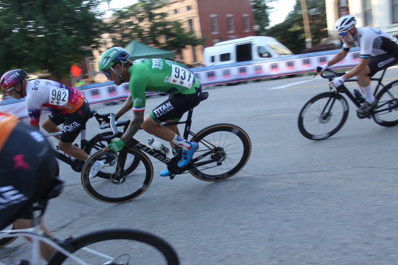 Tour De Lafayette 2025 B -L.jpg :: Tour de Lafayette 2025/ Gateway Cup 2025 at Lafayette Square Park in South St. Louis City, Missouri, USA. Master 40+ CAT 1-4 50 Minutes. USA Cycling, Omnium - a multiple race event in track cycling. In recent years road racing has adopted the term to describe multi-day races that feature three primary road races events (time trail, mass start, and criterium). Four criteriums make this an Omnium. 