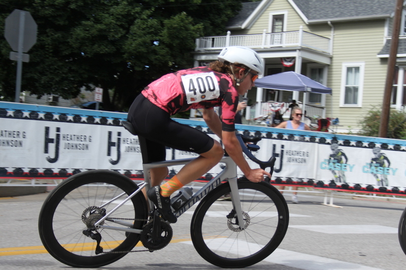 Tour de Florissant 2025 LXXXVII.jpg :: Tour de Florissant 2025/Gateway Cup 2025 - Junior A (13-14, 15-16, 17-18), 25 minutes of racing, a field of 50 - Tour de Florissant - New course for 2025! The fourth and final leg of the Gateway Cup gets underway in Historic Old Town Florissant in St. Louis County. This technical course races through one of St. Louis' most nostalgic locales. - Category 4 (CAT 4) After gaining some experience, riders can upgrade to CAT 4, where races are longer and more competitive.