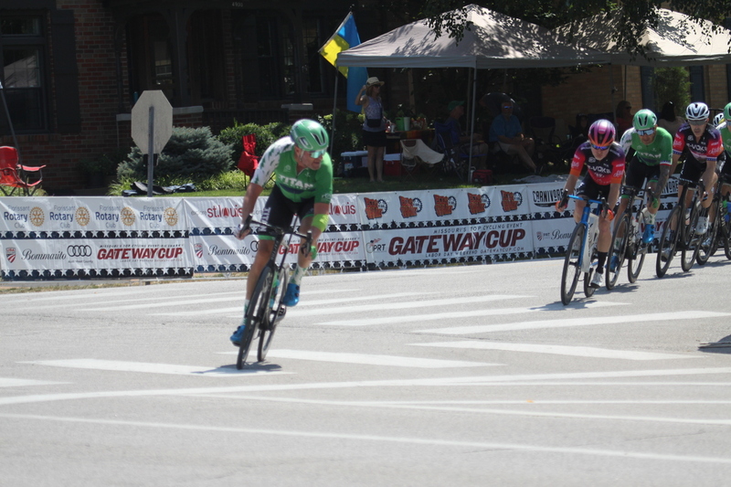 Tour de Francis Park 2025 A -LXXX.jpg :: Tour de Francis Park 2025/Gateway Cup 2025 - Men's Masters 50+/60+ CAT 1-4 40minutes of racing - Fast, Wide, Smooth, and Fast, the Tour de Francis Park is a series favorite, this long, 1.2-mile course, is full throttle- featuring one super-fast downhill turn 2 that sets up a long uphill drag to the finish. Breakaway - a sudden acceleration by one or more bicyclists pulling away from the pack in a race. 