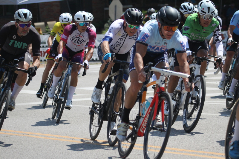 Tour de Francis Park 2025 A -LXXXVI.jpg :: Tour de Francis Park 2025/Gateway Cup 2025 - Men's Master's 50+/60+ CAT 1-4 40minutes of racing - Fast, Wide, Smooth, and Fast, the Tour de Francis Park is a series favorite, this long, 1.2-mile course, is full throttle- featuring one super-fast downhill turn 2 that sets up a long uphill drag to the finish. Breakaway - a sudden acceleration by one or more bicyclists pulling away from the pack in a race. 