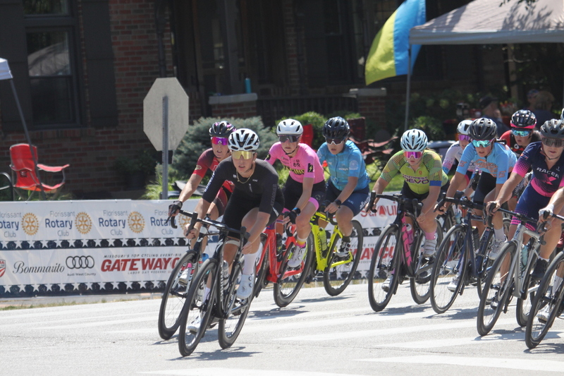 Tour de Francis Park 2025 A -XXVII.jpg :: Tour de Francis Park 2025/Gateway Cup 2025 - Women 3/4/5 & Women's 40+ 1230pm 40 minutes - Tour de Francis Park! Francis Park, named after David Rowland Francis - President of the Louisiana Purchase Exposition (the 1904 World's Fair) is known for its wide, tree lined streets and for having beautiful churches on every corner. Today the St. Louis Hills neighborhood showcases gingerbread bungalows, stately homes and some of the tidiest landscaping in St. Louis, Missouri, USA - Peloton - in a bicycle race, the term PELOTON refers to the main group of riders, also known as the PACK or BUNCH. Riders race in a pack to draft, which means they ride closely together to save energy and improve speed. 