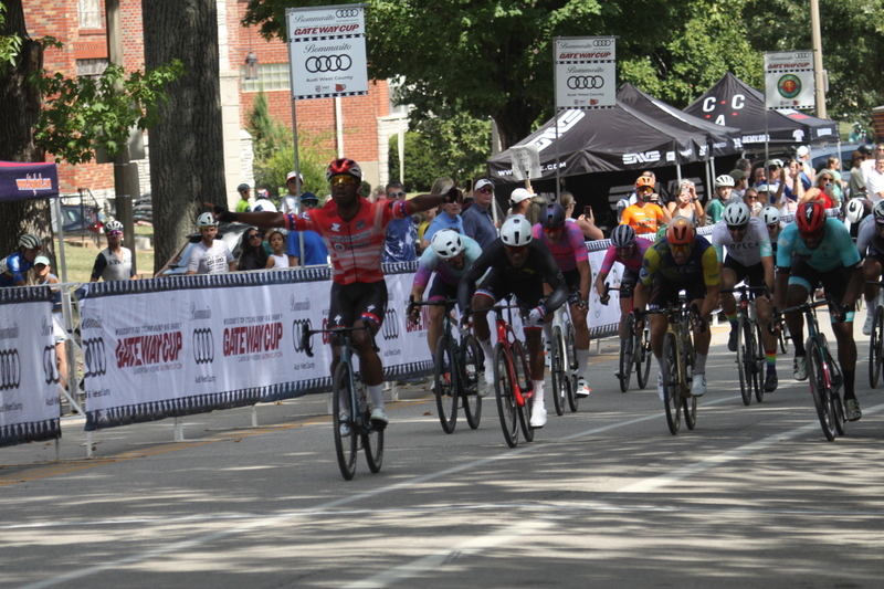 Tour de Francis Park 2025 C -XIX.jpg :: Tour de Francis Park 2025/Gateway Cup 2025 - Fast, Wide, Smooth, and FAST! the Tour de Francis Park is a series favorite. This long 1.2-mile course is full throttle-featuring one super-fast downhill turn 2 that sets up a long uphill drag to the finish. A criterium, or Crit, is a bike race consisting of several laps around a closed circuit, the length of each lap or ranging from about 400 meters to 10,000 meters. USA Cycling