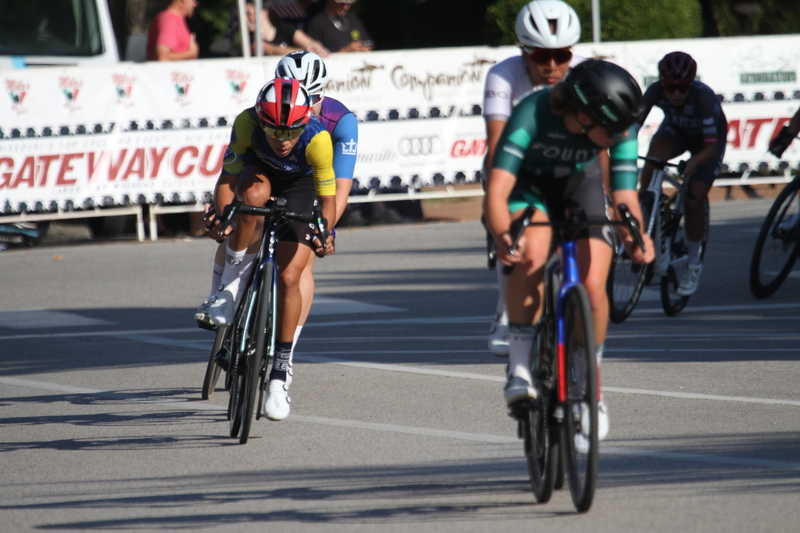 Tour de Francis Park 2025 D -LV.jpg :: Tour de Francis Park 2025/Gateway Cup 2025 - Women's Pro 1/2 70 Minutes of racing - Fast, Wide, Smooth, and FAST, the Tour de Francis Park is a series favorite. This long 1.2-mile course, is full throttle-feature one super-fast downhill Turn 2 that sets up a long uphill drag to the finish. -Gateway Cup webpage - A criterium, or crit, is a bike race consisting of several laps around a closed circuit, the length of each lap or ranging from about 400 meters to 10,000 meters. (Criterium webpage)