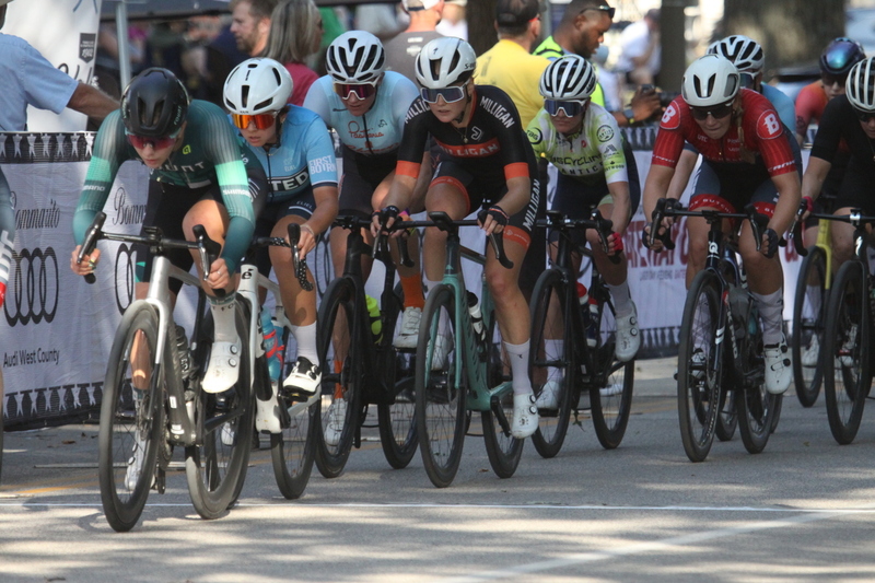 Tour de Francis Park 2025 D -LXIV.jpg :: Tour de Francis Park 2025/Gateway Cup 2025 - Women's Pro CAT 1-2, 70 minutes of racing- Fast, Wide, Smooth, and FAST, the Tour de Francis Park is a series favorite. This long 1.2-mile course, is full throttle-featuring one superfast downhill turn 2 that sets up a long uphill drag to the finish. Omnium - a multiple race event in track cycling. In recent years, road racing has also adopted the term to describe multi-day races that feature three primary road races events (time trial, mass start, and criterium). USA Cycling