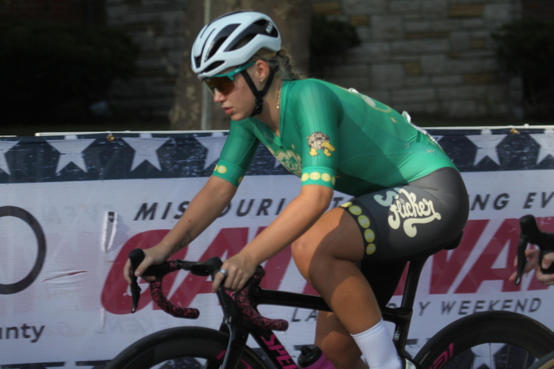 Tour de Francis Park 2025 D -LXVI.jpg :: Tour de Francis Park 2025/Gateway Cup 2025 - Women's Pro CAT 1-2, 70 minutes of racing- Fast, Wide, Smooth, and FAST, the Tour de Francis Park is a series favorite. This long 1.2-mile course, is full throttle-featuring one superfast downhill turn 2 that sets up a long uphill drag to the finish. Omnium - a multiple race event in track cycling. In recent years, road racing has also adopted the term to describe multi-day races that feature three primary road races events (time trial, mass start, and criterium). USA Cycling