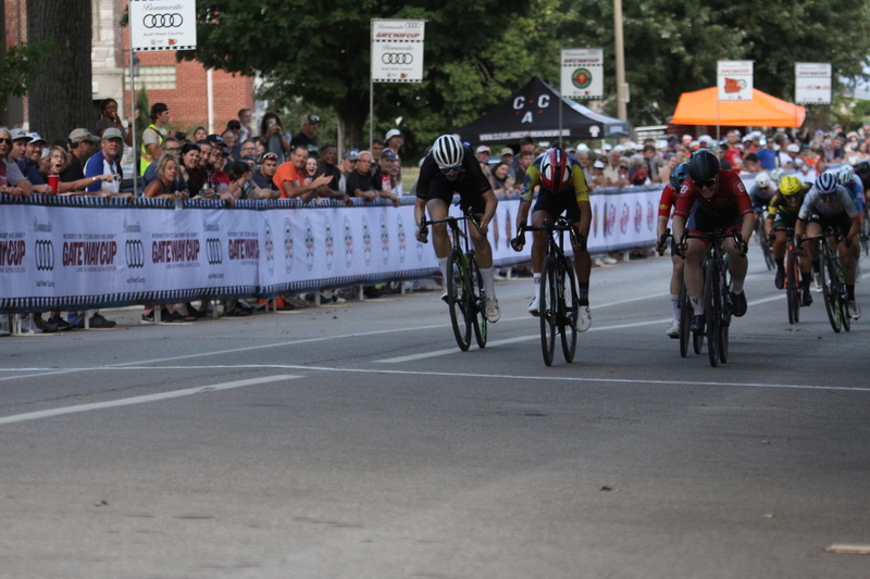 Tour de Francis Park 2025 D -LXXXXII.jpg :: Tour de Francis Park 2025/Gateway Cup 2025 - Women's Pro CAT 1-2, 70 minutes of racing- Fast, Wide, Smooth, and FAST, the Tour de Francis Park is a series favorite. This long 1.2-mile course, is full throttle-featuring one superfast downhill turn 2 that sets up a long uphill drag to the finish. Omnium - a multiple race event in track cycling. In recent years, road racing has also adopted the term to describe multi-day races that feature three primary road races events (time trial, mass start, and criterium). USA Cycling