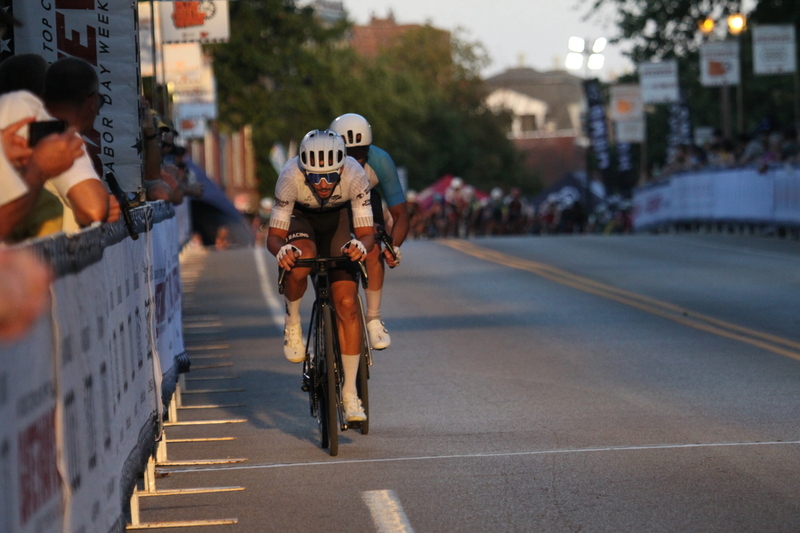 Tour de Lafayette 2025 B -C.jpg :: Tour de Lafayette 2025/Gateway Cup 2025 Men's Masters 40+ CAT 1-4 50 minute race. The race was held in South St. Louis City, Missouri, USA at Lafayette Square Park. A criterium, or crit, is a bike race consisting of several laps around a closed circuit, the length of each lap or ranging from about 400 meter to 10,000 meter. Tour de Lafayette is a flat, wide-open 0.9-mile course with four 90-degree turns. USA Cycling