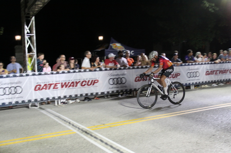 Tour de Lafayette 2025 E -XXXXI.jpg :: Tour de Lafayette 2025/Gateway Cup 2025 - Men's Pro CAT 1, 70-Minute Race, Stop 6 - Bommarito Audi West County Gateway Cup, Four days of racing over Labor Day Weekend, The Bommarito Audi West County Gateway Cup feature four of St. Louis signature neighborhoods and the final stage of the American Criterium Cup at the Classic Giro della Montagna Criterium. -Gateway Cup website- The Lafayette Square neighborhood and business district as the first leg of the Gateway Cup gets underway in St. Louis first historic district, this nightime criterium will take place under the lights as a flat, wide-open 0.9-mile course with four 90-degree turns. USA Cycling, 
