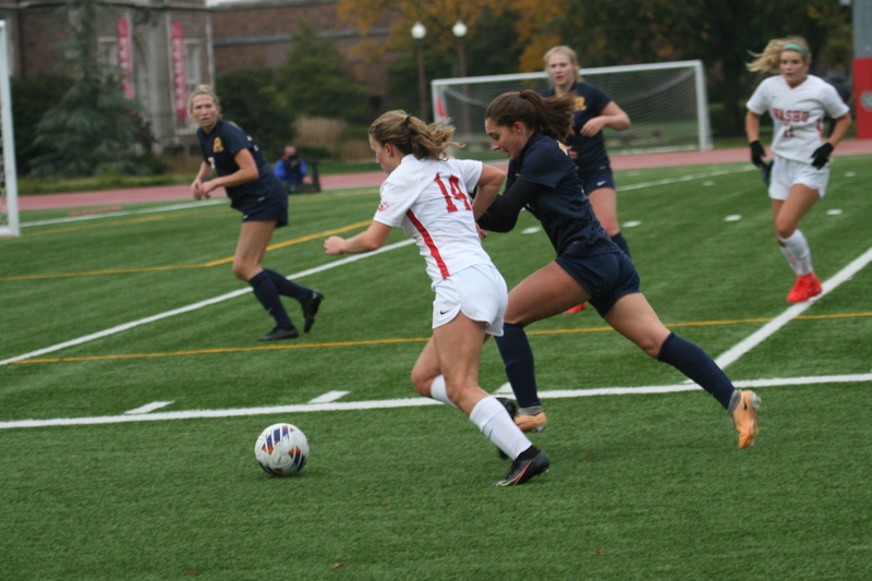 Wash U (Bears) vs University of Rochester Womens Soccer 2023 L.jpg :: Wash U (Bears) vs University of Rochester 2023 at Francis Olympic Field in St. Louis, Missouri, USA. This a Division III NCAA match up of lady's soccer. Wash U is in the College Conference of Illinois Wisconsin.  