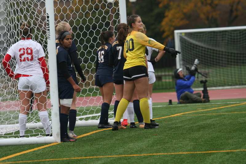Wash U (Bears) vs University of Rochester Womens Soccer 2023 LXXXXVIII.jpg :: Wash U (Bears) vs University of Rochester, NY at Francis Olympic Field in St. Louis, Missouri, USA.  In a NCAA Division III match up. UAA, Wash U Soccer, Wash U Conference College of Illinois Wisconsin, D3sports.com