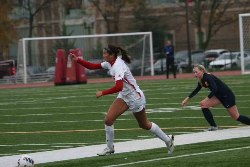 Wash U (Bears) vs University of Rochester Womens Soccer 2023 XXXXI.jpg :: Wash U (Bears) vs University of Rochester 2023 at Francis Olympic Field in St. Louis, Missouri, USA. This a Division III NCAA match up of lady's soccer. Wash U is in the College Conference of Illinois Wisconsin.  