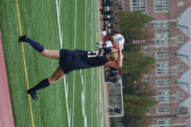 Wash U (Bears) vs University of Rochester Womens Soccer 2023 XXXXVI.jpg :: Wash U (Bears) vs University of Rochester 2023 at Francis Olympic Field in St. Louis, Missouri, USA. This a Division III NCAA match up of lady's soccer. Wash U is in the College Conference of Illinois Wisconsin.  
