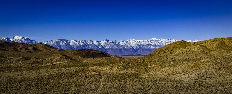 Eastern Sierras From 190 2.jpg