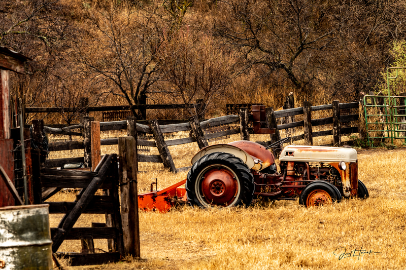 Tractor.jpg