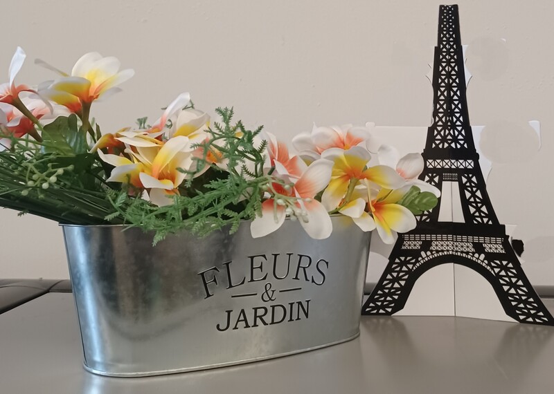 Flowers for Paris 20220414_175309.jpg