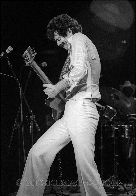 B126-27.jpg :: NYE 1976 at the Cow Palace, San Francisco