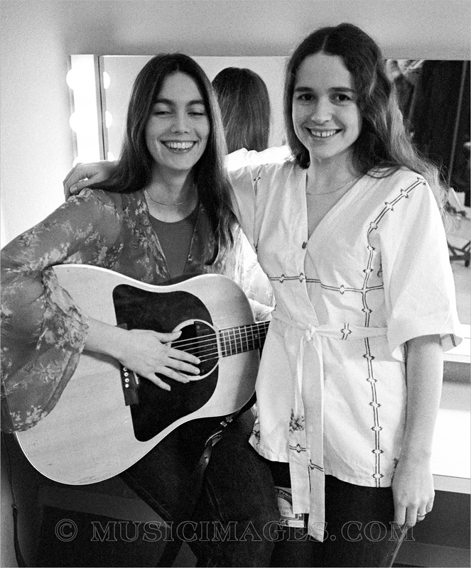 B144-3.jpg :: with Nicolette Larson - Marin Vets Memorial Aud, San Rafael, Ca. - 2/3/77