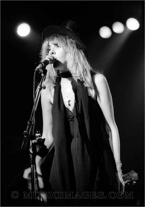 B156-15.jpg :: Stevie Nicks - Berkeley Community Theater, Berkeley, Ca. 2/28/77