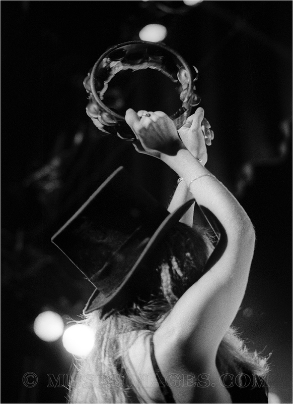 B156-29.jpg :: Stevie Nicks - Berkeley Community Theater, Berkeley, Ca. 2/28/77