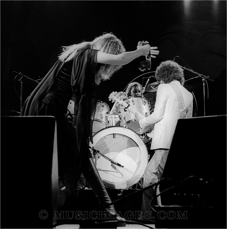 B157-26.jpg :: Berkeley Community Theater, Berkeley, Ca. 2/28/77