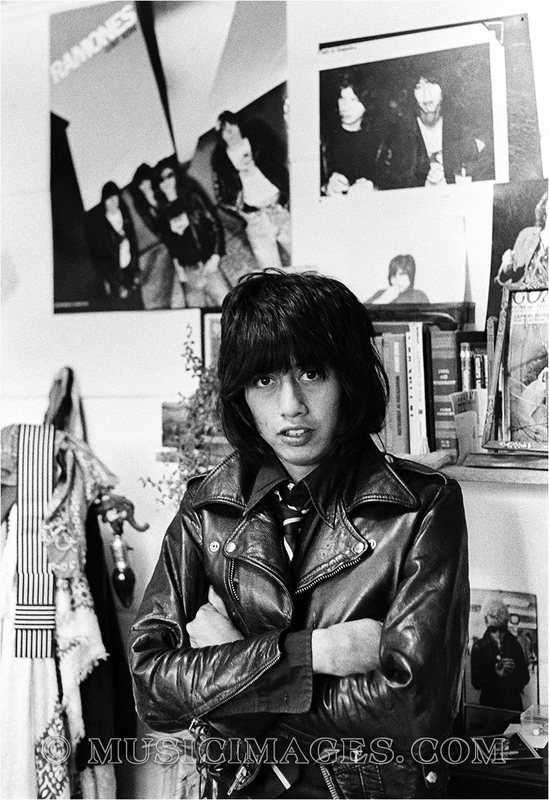 B168-1.jpg :: Photo session in Alejandro's bedroom - San Rafael, Ca. 3/12/77