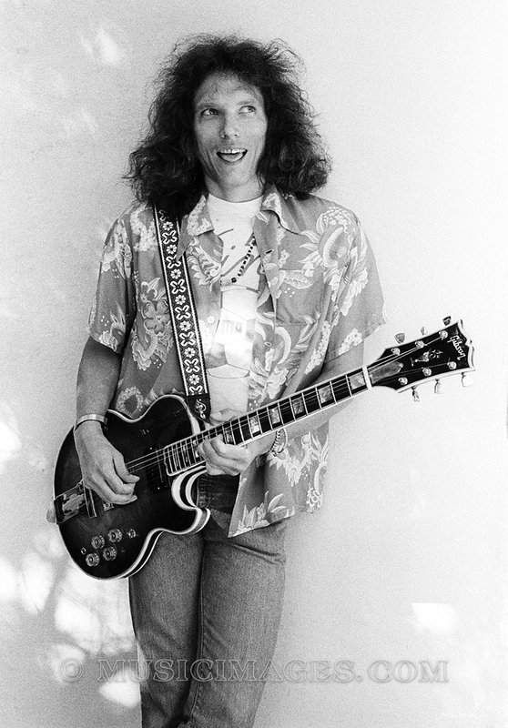 B177-30.jpg :: @ Jorma's house, San Francisco, Ca - April, 1977