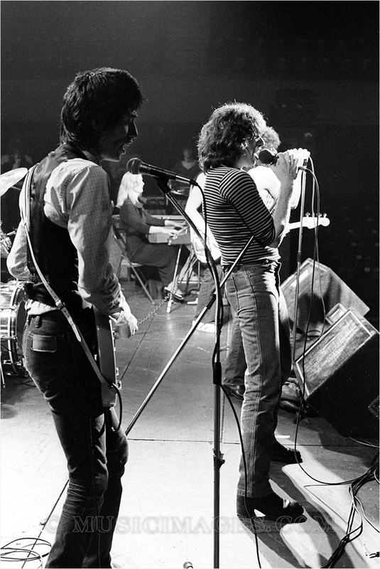 B196-9.jpg :: Winterland, San Francisco, Ca. 6/11/77