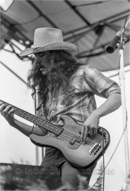 B205-13.jpg :: Oakland Stadium 7/2/77
