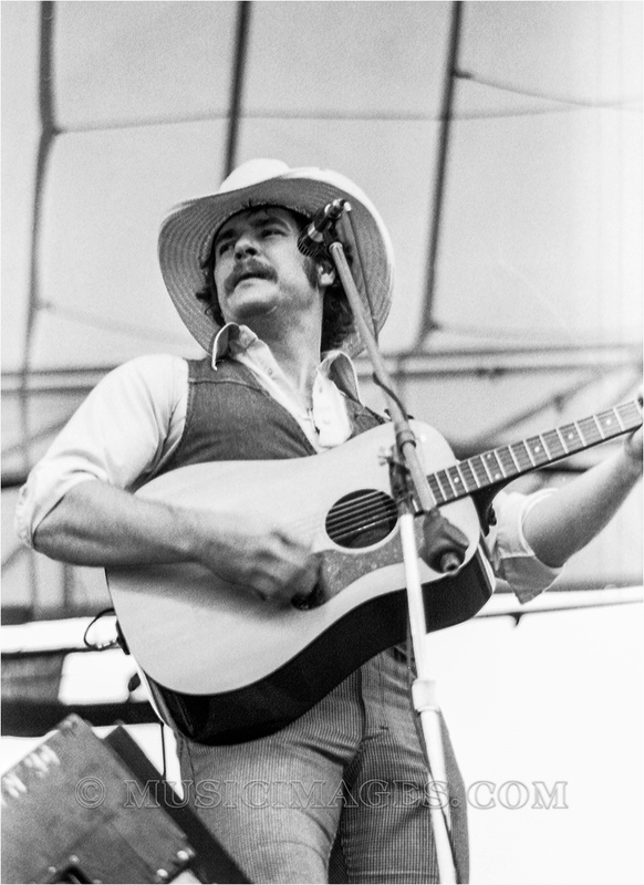 B205-19.jpg :: Oakland Stadium 7/2/77