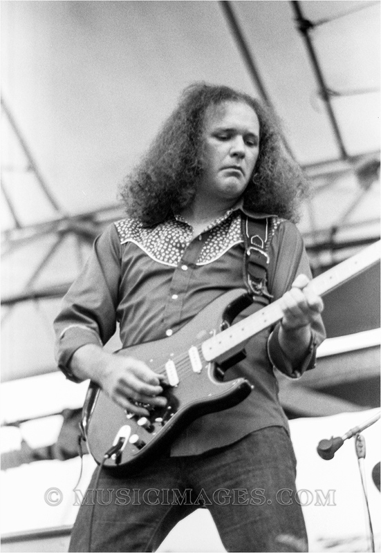 B205-21.jpg :: Oakland Stadium 7/2/77