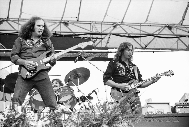 B205-28.jpg :: Oakland Stadium 7/2/77